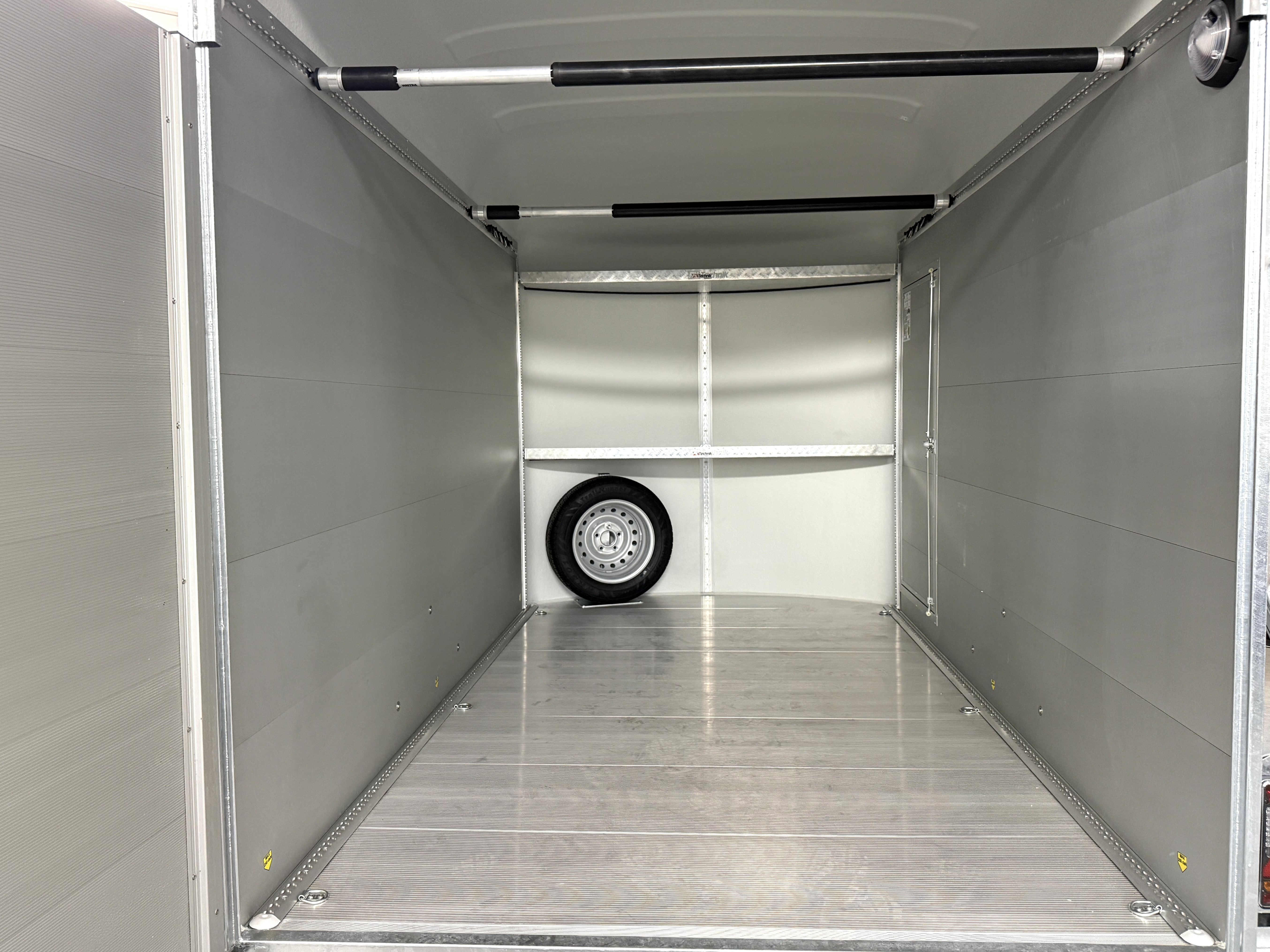 ALU regal Debon C400_3